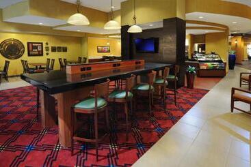 هتل Courtyard By Marriott San Antonio Riverwalk