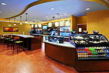 هتل Courtyard By Marriott San Antonio Riverwalk