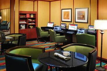 هتل Courtyard By Marriott San Antonio Riverwalk