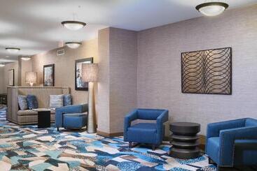 هتل Courtyard By Marriott San Antonio Riverwalk