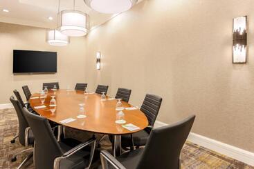 هتل Courtyard By Marriott Pittsburgh Downtown