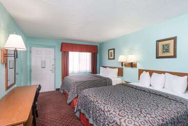 هتل Days Inn & Suites By Wyndham Springfield On I44