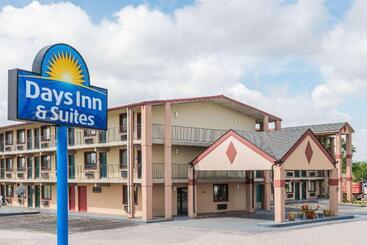 هتل Days Inn & Suites By Wyndham Springfield On I44