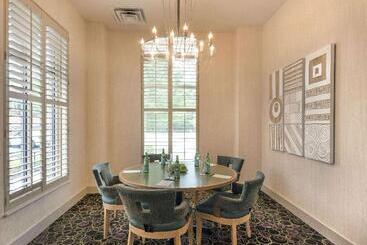 هتل Embassy Suites By Hilton Raleigh Durham Airport Brier Creek