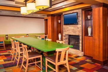 هتل Fairfield Inn & Suites By Marriott Williamsburg