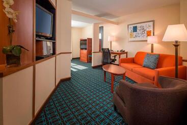 هتل Fairfield Inn & Suites By Marriott Williamsburg