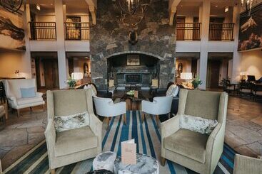هتل Fairmont Heritage Place, Franz Klammer Lodge