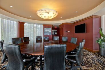 هتل Hampton Inn & Suites Greenville Downtown Riverplace