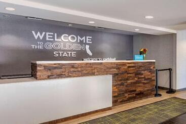 هتل Hampton Inn Carlsbad North San Diego County