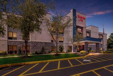 هتل Hampton Inn Princeton