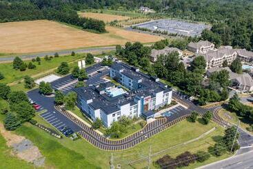 هتل Hampton Inn Princeton