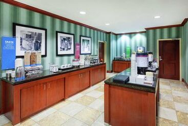 هتل Hampton Inn & Suites El Paso West