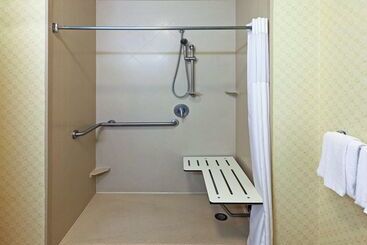 هتل Hampton Inn & Suites El Paso West