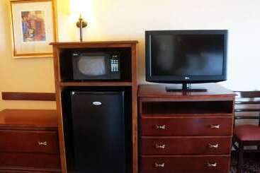 هتل Hampton Inn & Suites Kingman