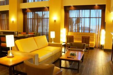 هتل Hampton Inn & Suites Kingman