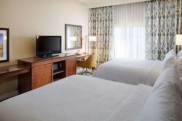 هتل Hampton Inn & Suites Palmdale