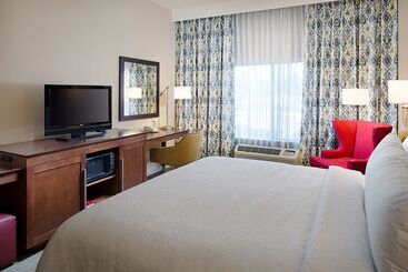 هتل Hampton Inn & Suites Palmdale