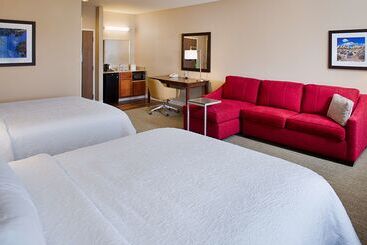 هتل Hampton Inn & Suites Palmdale