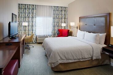 هتل Hampton Inn & Suites Palmdale