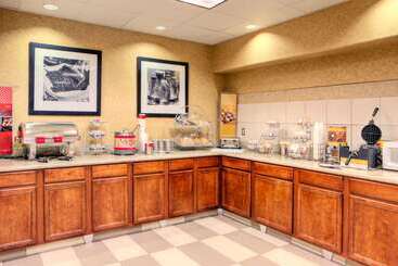 هتل Hampton Inn & Suites Palmdale