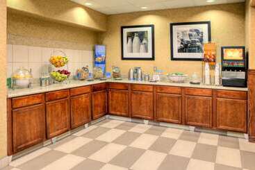 هتل Hampton Inn & Suites Palmdale