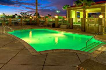 هتل Hampton Inn & Suites Palmdale