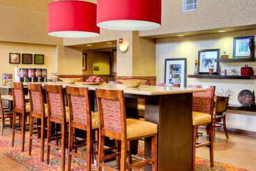 هتل Hampton Inn & Suites Palmdale