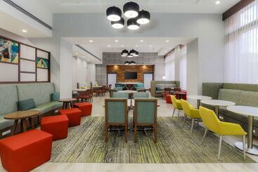 هتل Hampton Inn & Suites Pittsburgh Downtown