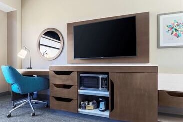 هتل Hampton Inn & Suites Pittsburgh Downtown