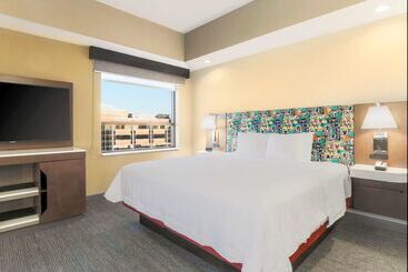 هتل Hampton Inn & Suites Pittsburgh Downtown