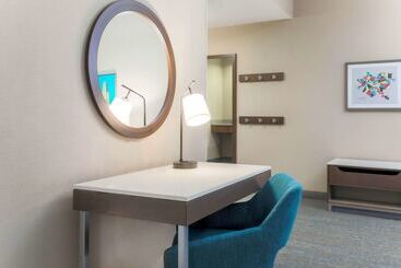 هتل Hampton Inn & Suites Pittsburgh Downtown