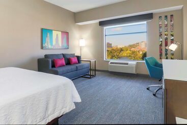 هتل Hampton Inn & Suites Pittsburgh Downtown