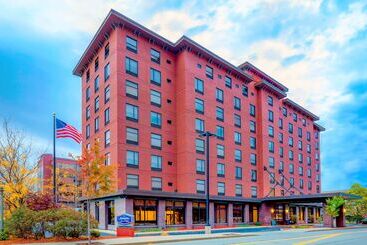 هتل Hampton Inn & Suites Pittsburgh Downtown