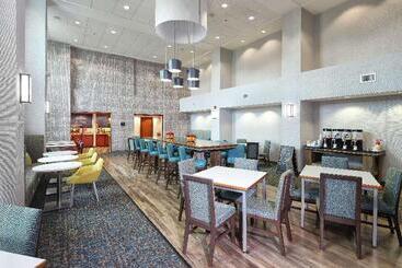 בית מלון כפרי Hampton Inn & Suites Tucson East/williams Center