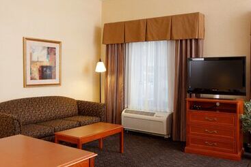 هتل Hampton Inn Waterloo