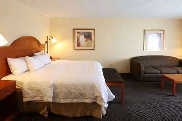 هتل Hampton Inn Waterloo