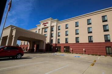 هتل Hampton Inn Waterloo