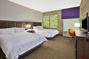 هتل Hampton Inn White River Junction