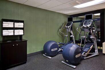 هتل Hampton Inn White River Junction