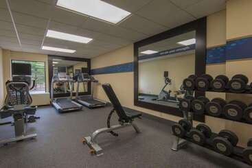 هتل Hampton Inn White River Junction