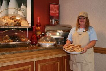 هتل Hampton Inn White River Junction