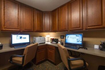 هتل Hampton Inn White River Junction