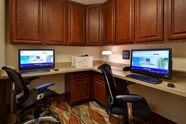 هتل Hampton Inn White River Junction