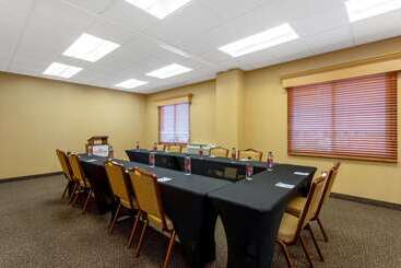 هتل Hawthorn Extended Stay By Wyndham West Palm Beach