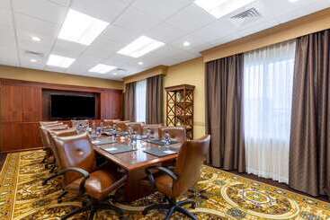 هتل Hawthorn Extended Stay By Wyndham West Palm Beach