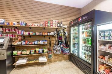 هتل Hawthorn Extended Stay By Wyndham West Palm Beach