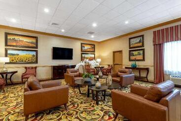 هتل Hawthorn Extended Stay By Wyndham West Palm Beach