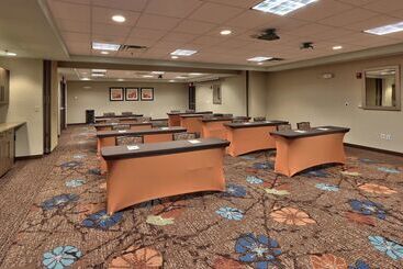 هتل Hilton Garden Inn Albuquerque Airport