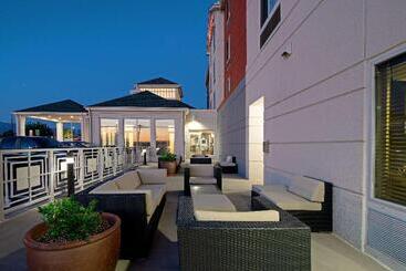 هتل Hilton Garden Inn Albuquerque Airport