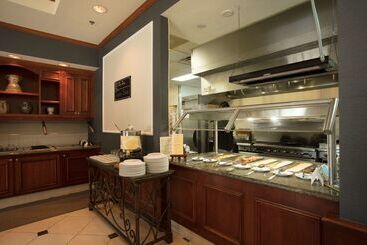 هتل Hilton Garden Inn Athens Downtown